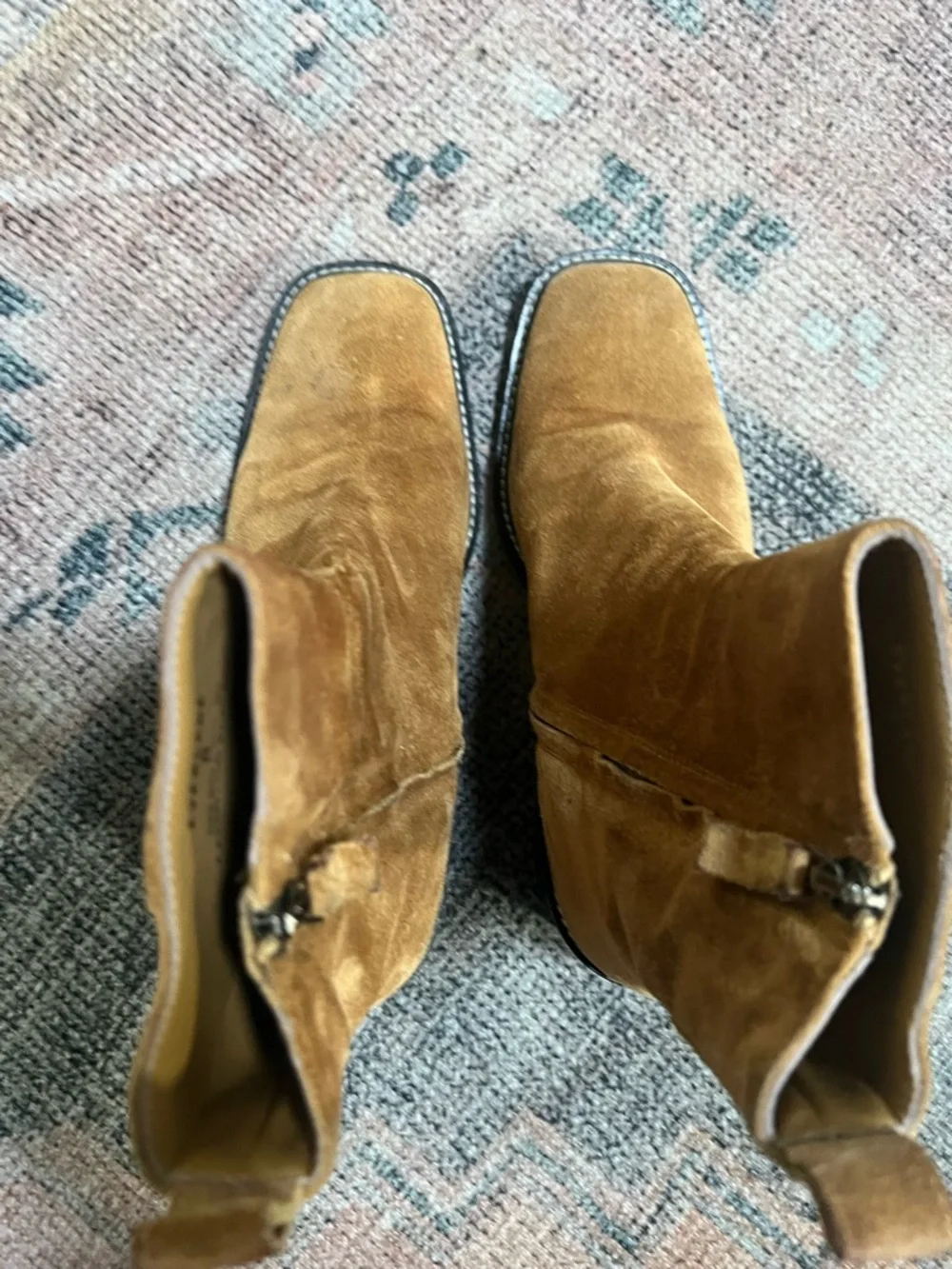 Everlane Suede Ankle Boots in Brown size 8 - Picture 8 of 9